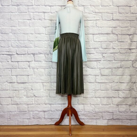 Grey Collective Green Faux Leather Pleated Midi Skirt - Picture 6 of 9
